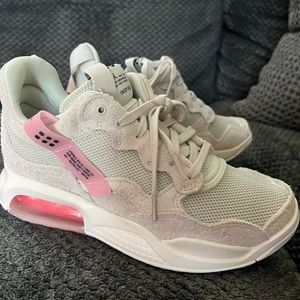 Jordan MA2 Bone Suede Woman’s 9 Brand New
